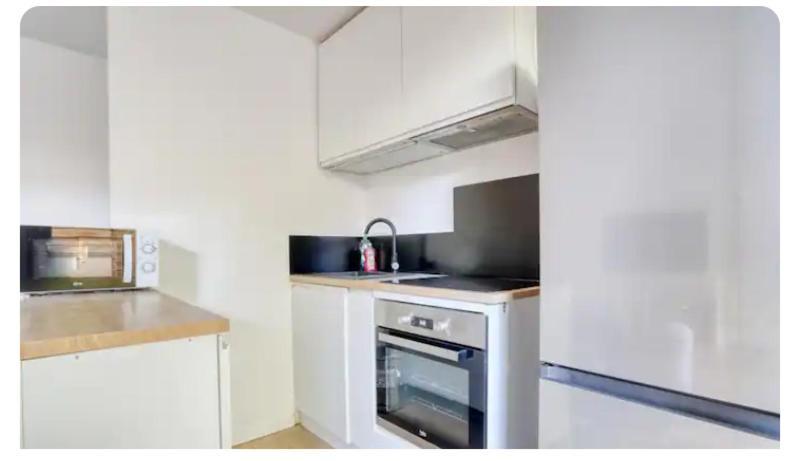 Comme Chez Vous Appartement 2 Chambres Nanterre Zewnętrze zdjęcie
